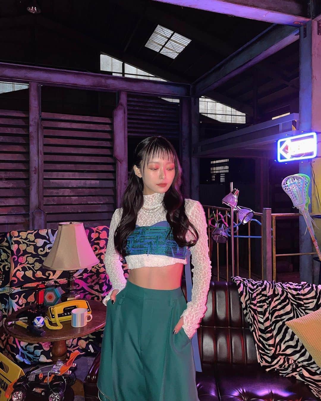 宇井優良梨のインスタグラム：「💙🖤💜」