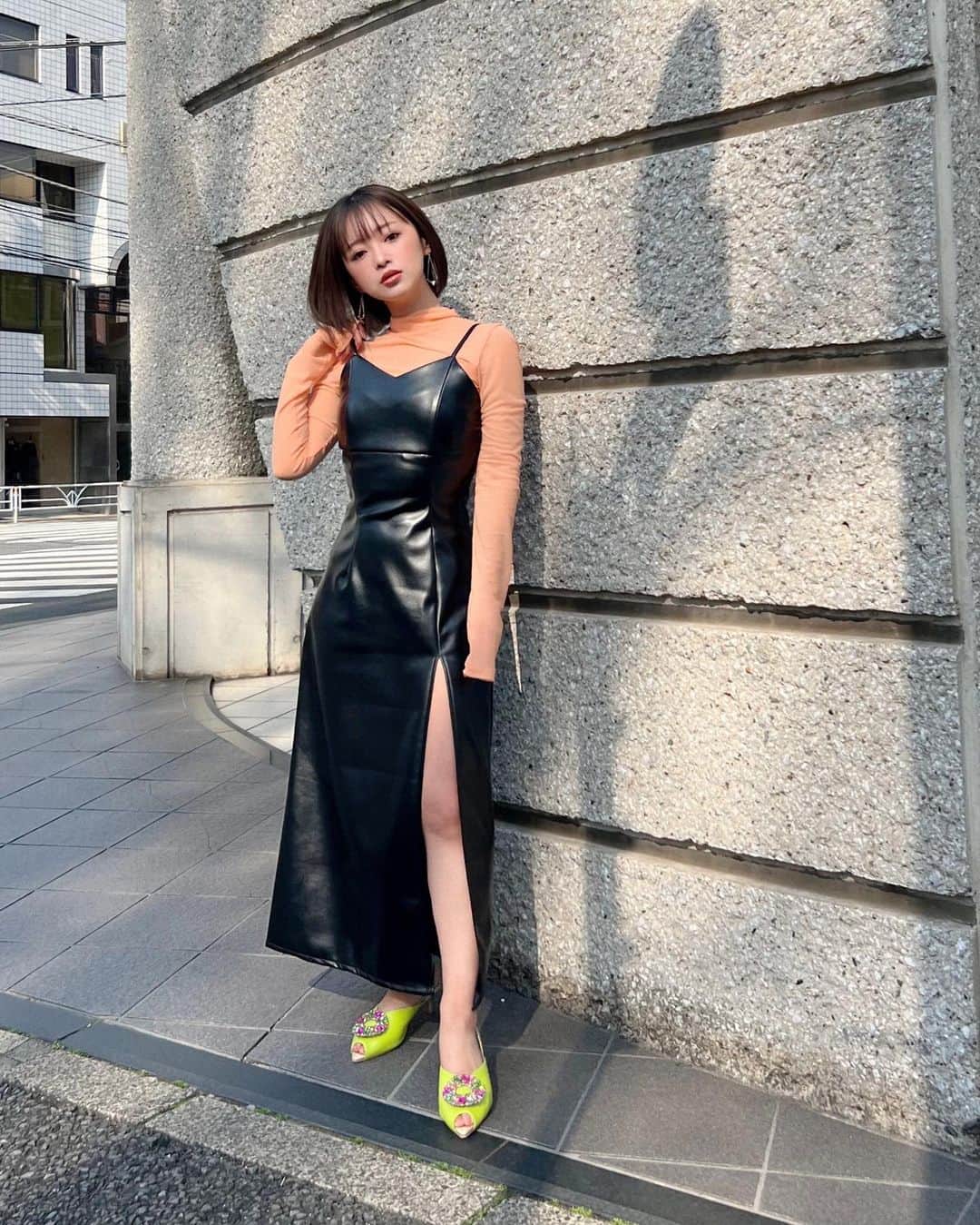 村崎英絵のインスタグラム：「私服コーデ♡ 今日はとっても暖かいね🐣  tops @zara   one piece @evris_official   shoes @daniella_and_gemma   #fashion #y2k #y2kファッション #エヴリス #zara #zaraコーデ #zara購入品」