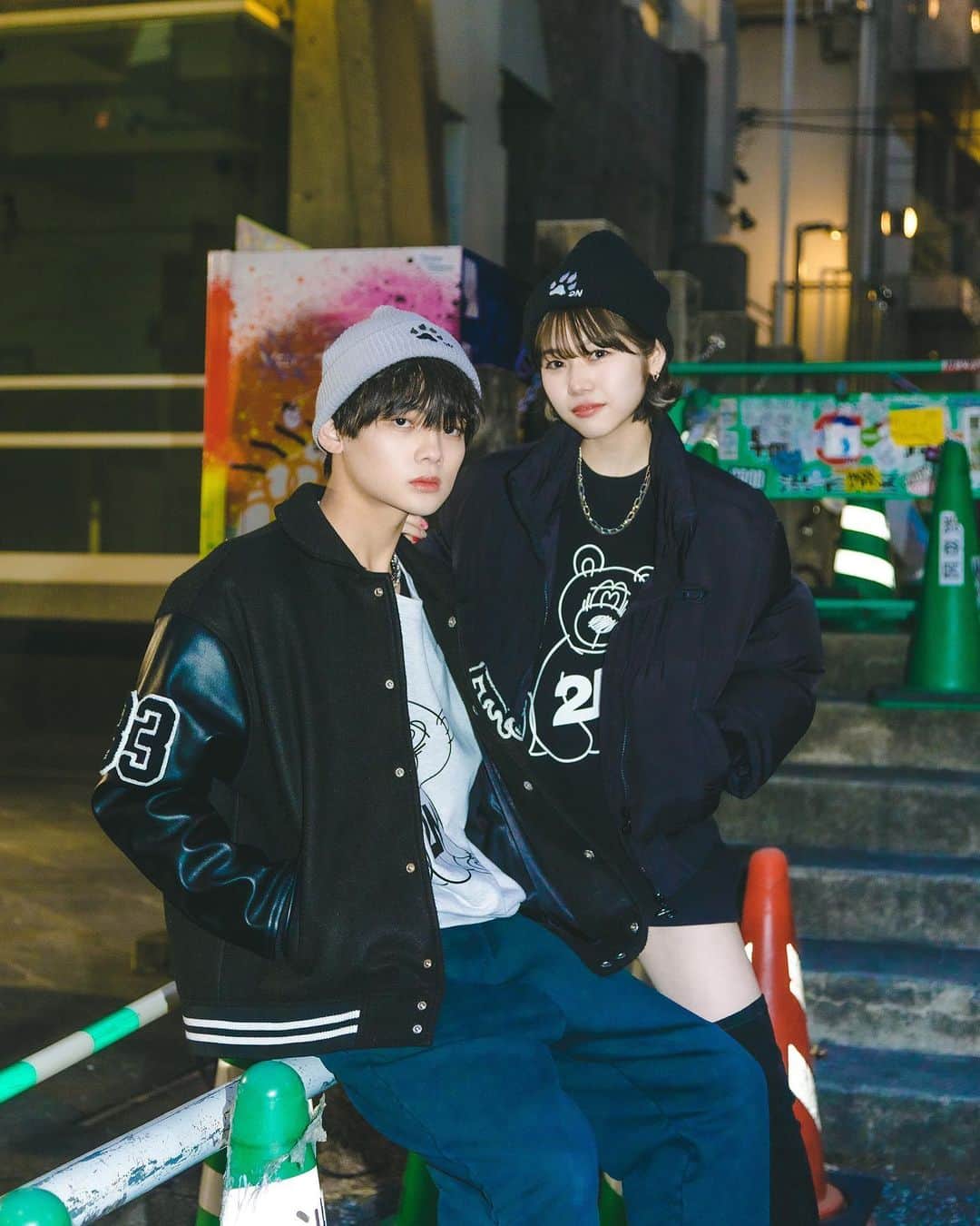 ゆーりのインスタグラム：「🐺アパレル始動🐺  ･本日からオンラインストア開始😎 ･3/18.19ラフォーレ原宿にてPOPUP開催決定😎㊗️🎉 是非皆さんチェックしてください👀 ･ ･ ･ ･ ･  #2n」