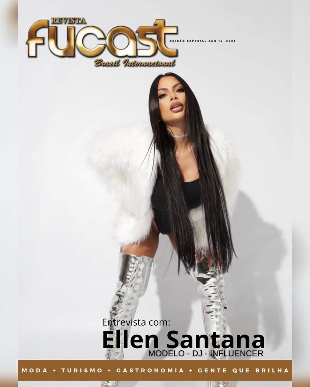 エレン・サンタナのインスタグラム：「Mais uma capa de revista para minha coleção … 😍 Obrigada pelo convite … FUCAST Brasil Internacional  E é clarooooo vai ter festa simmmmm,festa de lançamento dessa capa maravilhosa Um jantar de gala luxuoso,com várias celebridades ,com direito a Limusine  e tudo que tivermos direito 😍🙌🙏👏 Ansiosa para esse lançamento também😉   2023 só está começando 🙏🙌  Gratidão 🙏   Foto 📷  @trumpas_  Make 💄 @bysantini_ @makebysantini  Vestido 👗 @boutiquedelucca  Casaco 🧥 @sotecidos  Bronze 👙 @evolutionbronze  Unhas 💅 @studiodanybasaglia」