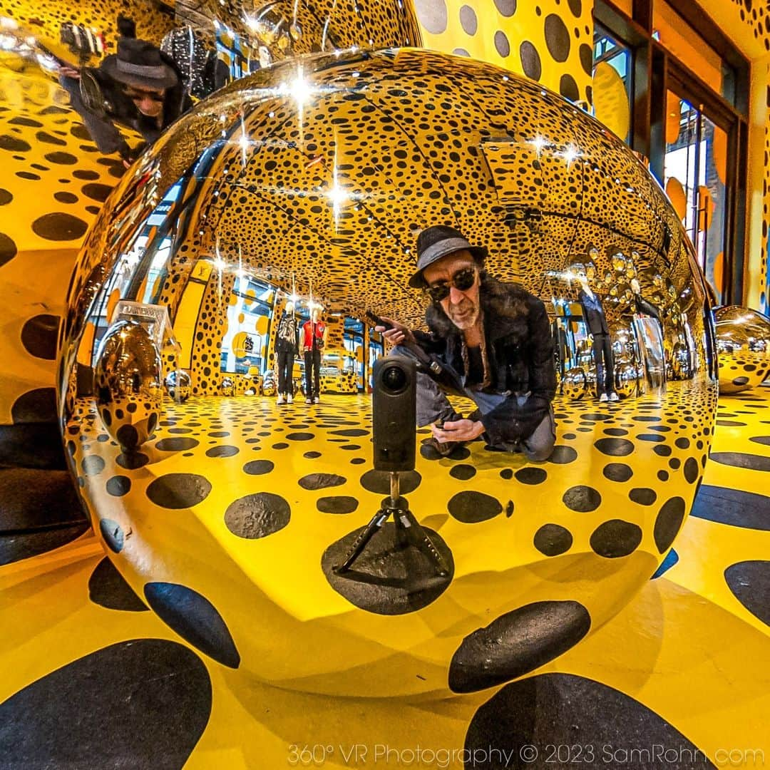 Official RICOH THETAさんのインスタグラム写真 - (Official RICOH THETAInstagram)「Grab your RICOH THETA camera and explore the wonders of the world in 360! Next on our bucket list: NYC! 🌆🗺️ 📸: @samrohn using the RICOH THETA Z1 . . . . . . #360photos #ricohusa #ricoh #ricohimaging #360view #editingtips #photoedit #cityphoto #photoedit #360photo #nycphoto #nycphotography #samrohn #360 #360photo #nycthingstodo #nycguide」3月10日 23時35分 - theta360official