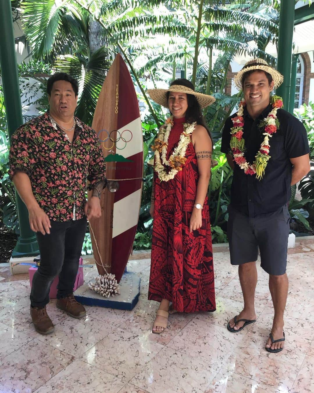 ミシェル・ボレーズさんのインスタグラム写真 - (ミシェル・ボレーズInstagram)「Merci à tout les jeunes des CJA de toute nos îles pour avoir crée des planches de surf unique . Ayant fait parti du jury , le choix a été très difficile. Félicitations aux jeunes de atuona pour votre première place 🥇. Félicitations à tout les autres pour avoir su faire refléter les JO dans votre art . Vous avez tous un bel avenir en vous 🙏🏼」3月11日 0時28分 - bourezmichel