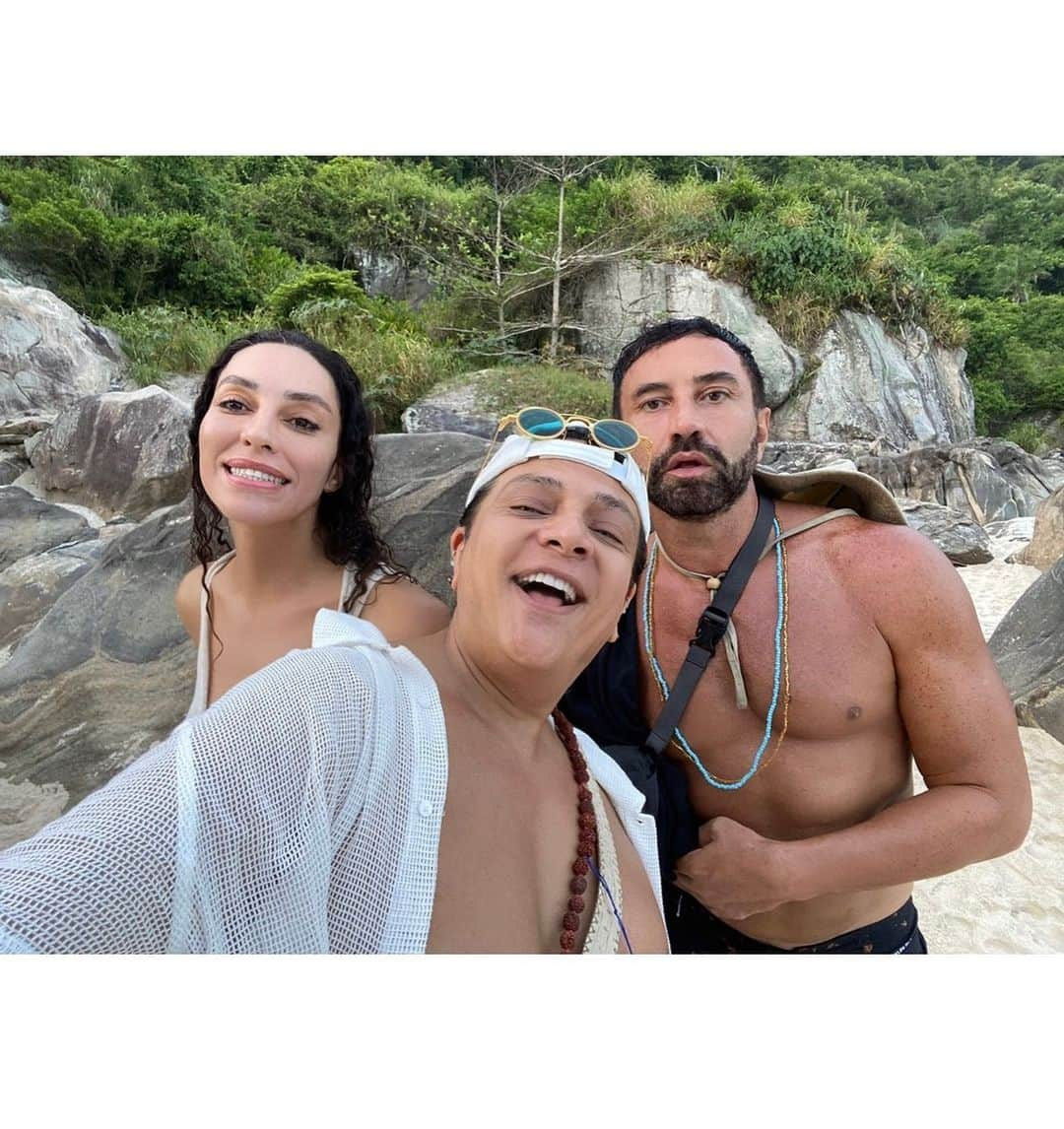 リカルド・ティッシのインスタグラム：「thank you for sharing your time with us…. Showing us the most beautiful and spiritual part of Brazil, through nature, beaches and pure energy… Obrigado @flaviopriscott」