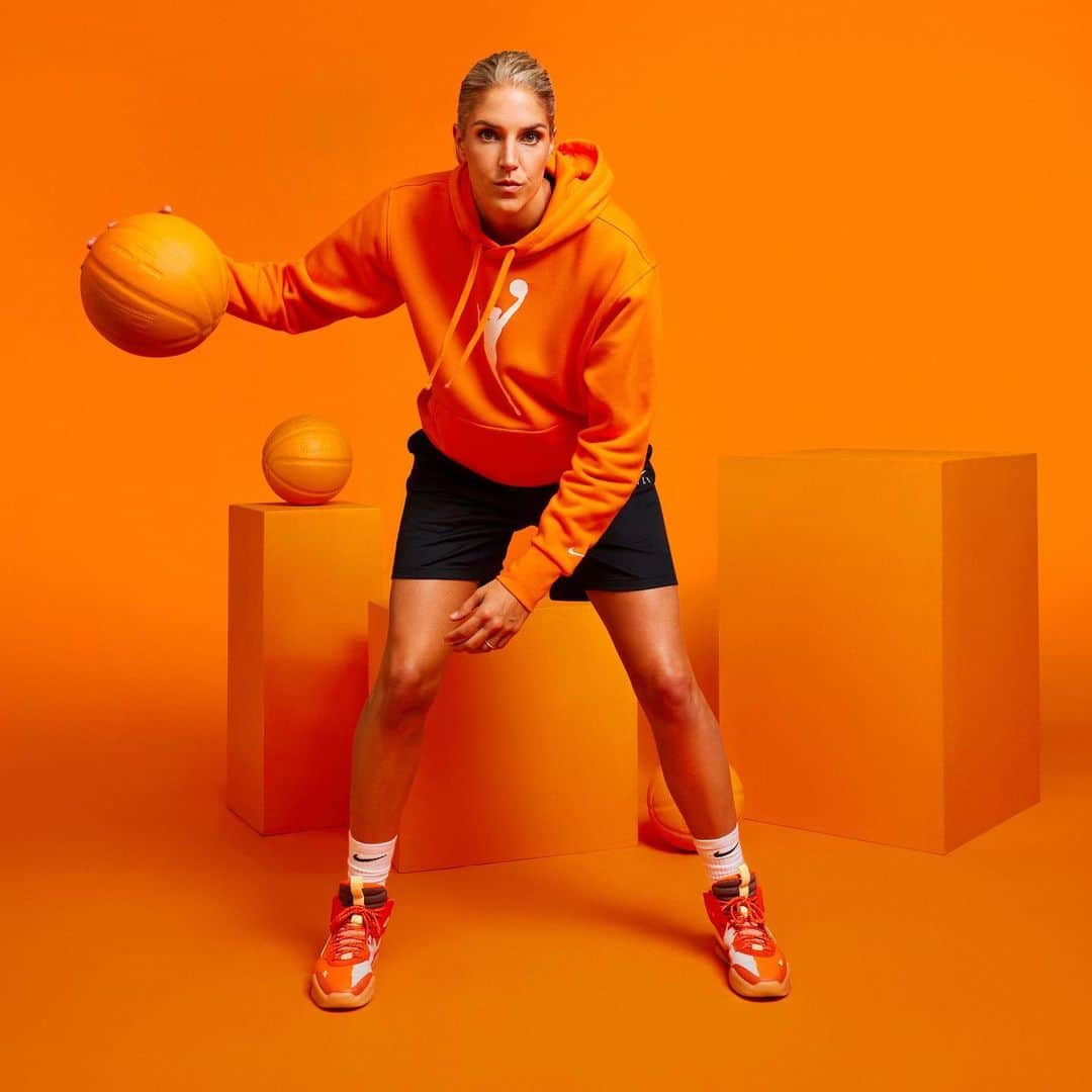 エレーナ・デレ・ダンのインスタグラム：「“This shoe represents iconic moments of moving the dial forward.” -@de11edonne  Stand out with your support of the WNBA on and off the court in the Nike Air Deldon ‘Hoodie,’ inspired by the hoodie we all know and love. ❤️  Tap to shop now.」