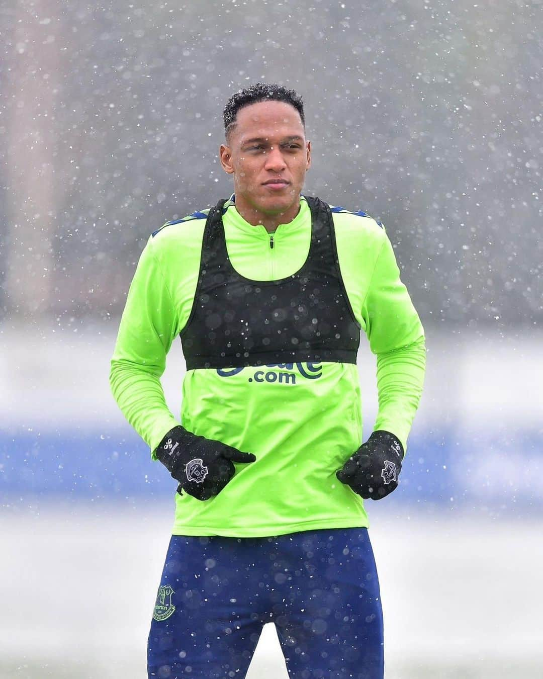 ジェリー・ミナさんのインスタグラム写真 - (ジェリー・ミナInstagram)「Keep working hard ⚽️💪🏾❄️」3月11日 2時24分 - yerrymina