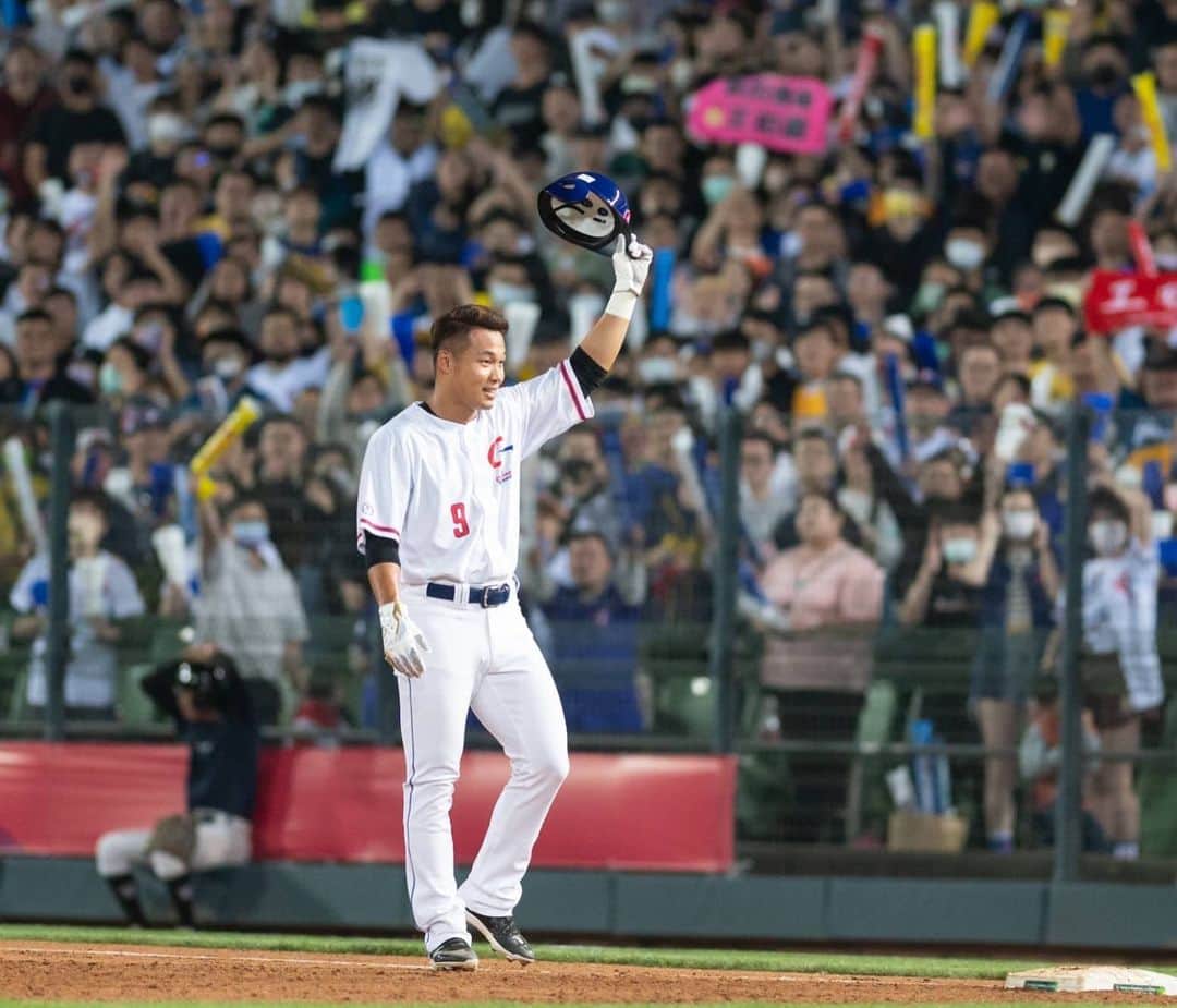 ワン・ボーロンのインスタグラム：「#2023WBC 感謝你們一起為中華隊加油吶喊 這一勝，是屬於大家的！」