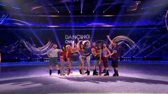 Phil Harrisのインスタグラム：「This season of @dancingonice ends this weekend! It was such a privilege to have had a small part to play in the series and share the ice with this bunch of incredible people!  . #iceskating #lovewhatyoudo #passion #dancingonice #performer #pro #fame」