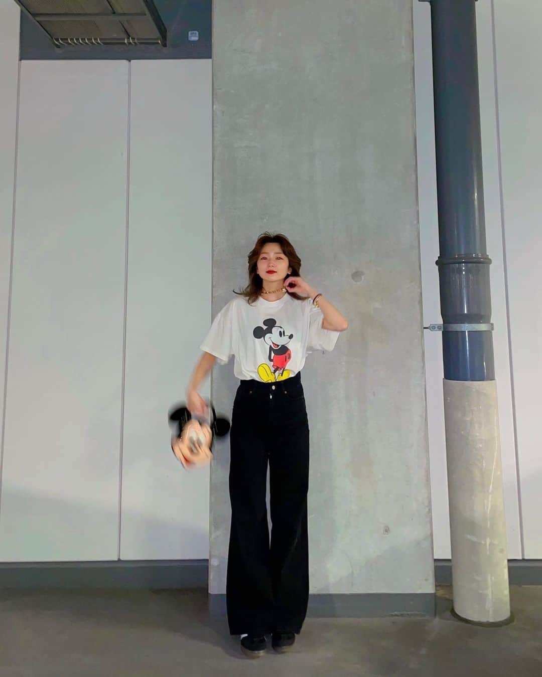 のインスタグラム：「薄着ディズニーで風邪引いたやつ😂 この時期体温調節むずすぎ😫 皆様もお気をつけて〜🍋🍋🍋」