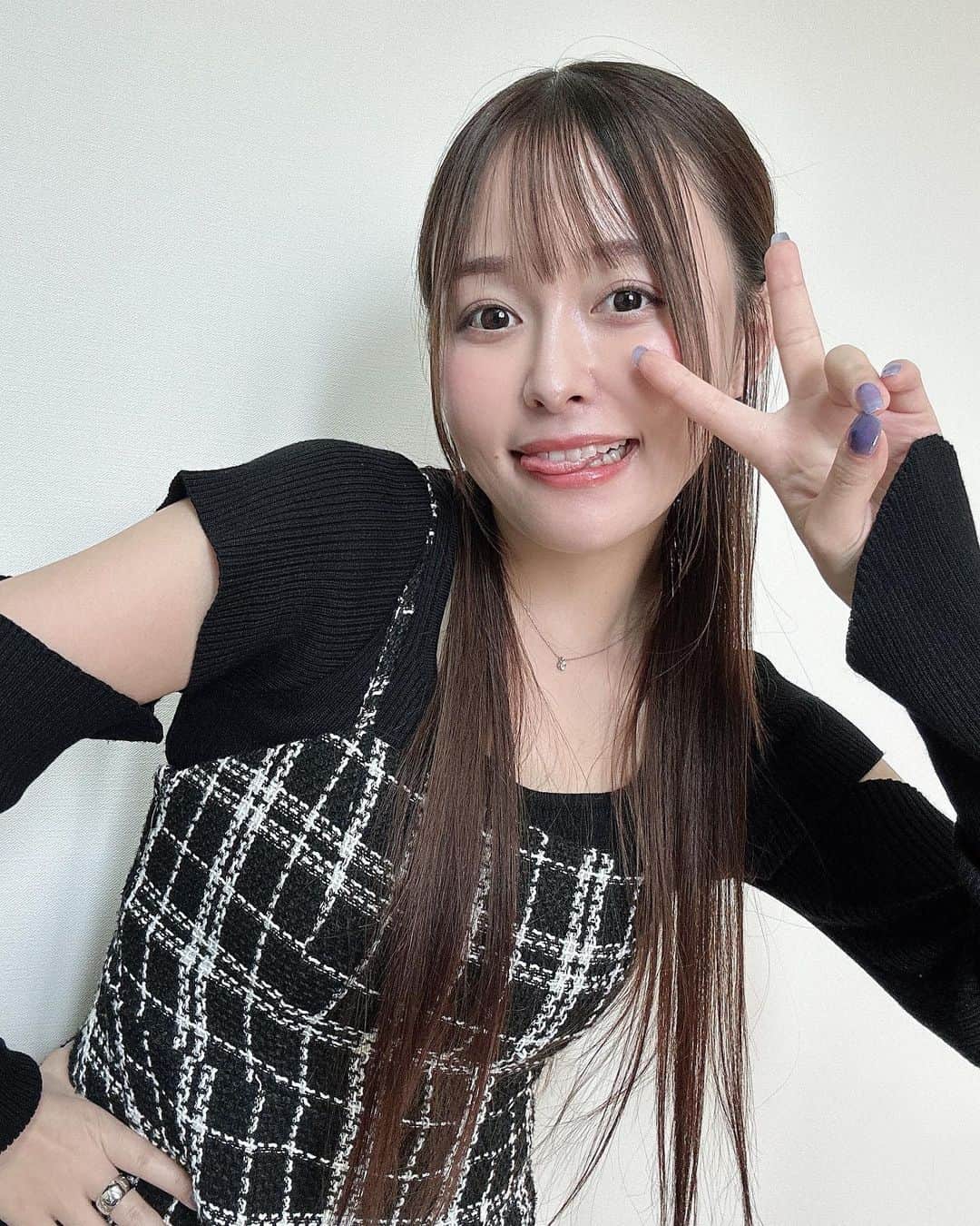 歩乃華（ほのらん）のインスタグラム：「🤪✌️」