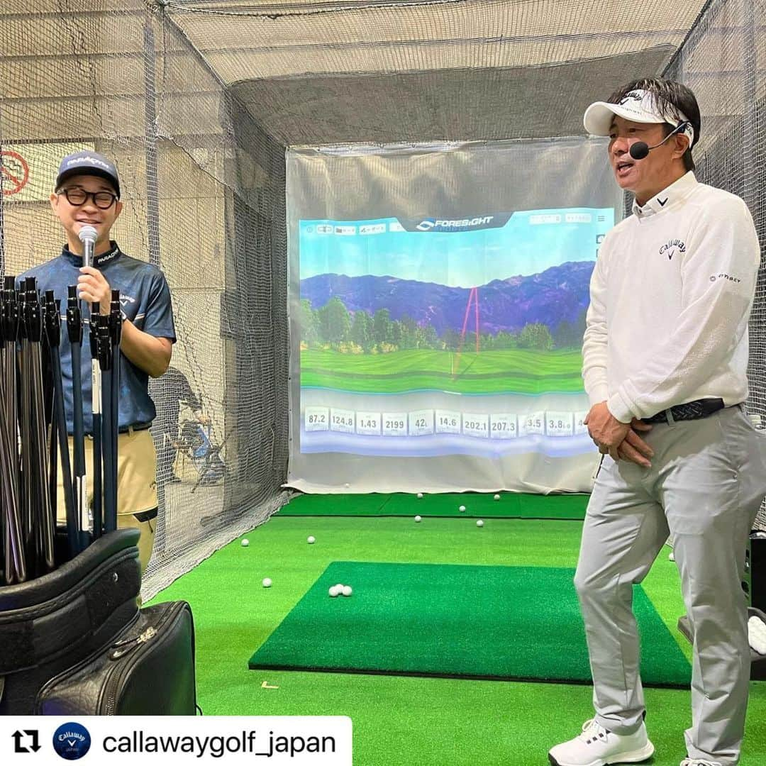 深堀圭一郎のインスタグラム：「#Repost @callawaygolf_japan with @use.repost ・・・ 【Japan Golf Fair 2日目】  朝から多くの方にキャロウェイブースにお立ち寄り頂き、本当にありがとうございます❗️ 今日は、誰もが知りたがる深堀圭一郎プロによるワンポイントレッスンを開催いたしました。 「飛び」と「やさしさ」を両立させたパラダイムを使っての実践的アドバイス、毎回本当にためになります😊  @keiichirofukabori プロ、ありがとうございました！！ ・ ・ ・ #callaway #callawaygolf #japangolffair2023 #PARADYM #ERCSOFTball #Odysseyputter #JGF #JGF2023 #キャロウェイ #キャロウェイゴルフ #パラダイム #ジャパンゴルフフェア #深堀圭一郎」