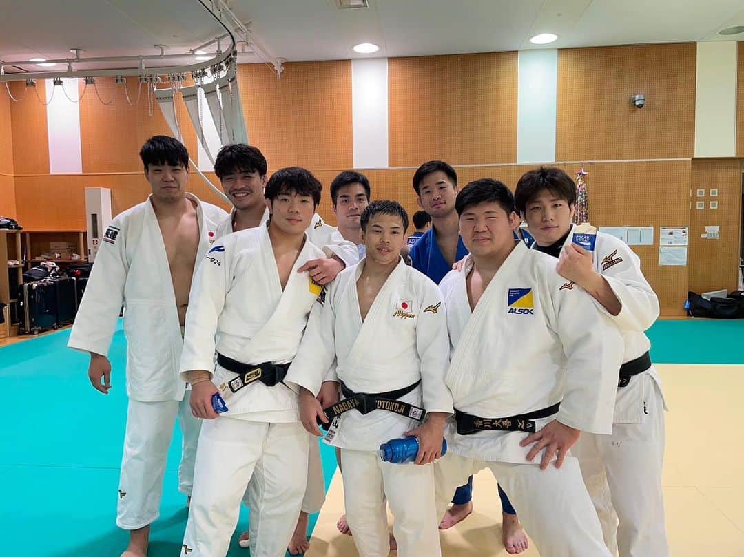 永山竜樹のインスタグラム：「・ 合宿お疲れ様でした！  同期で📸  #全日本合宿#96年世代」