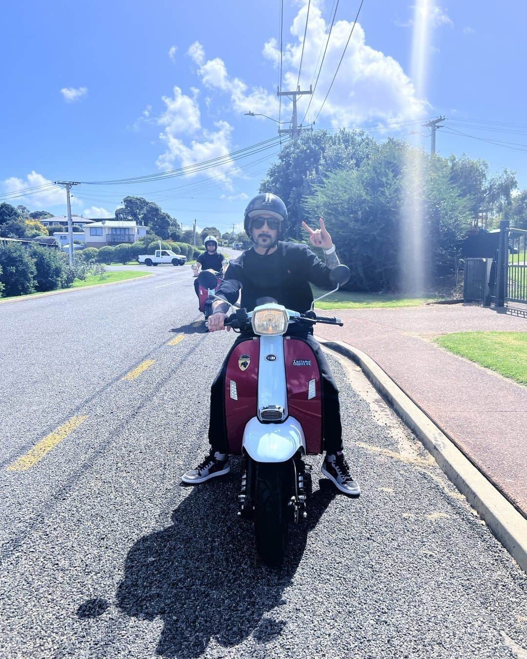 A.J.のインスタグラム：「Best day ever!! So grateful so blessed! Sobriety rocks!!!!」
