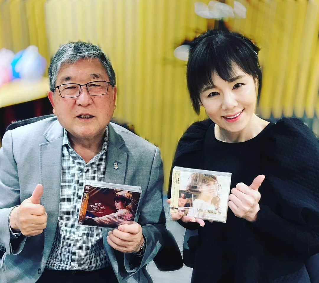 未唯mieさんのインスタグラム写真 - (未唯mieInstagram)「ニッポン放送 『徳光和夫 とくモリ！歌謡サタデー』 生放送に出演して来ました〜🎙  昨年の「新春Pink Lady Night」にお越し下さった徳光さん💖 大変お気に召して下さって、事あるごとに褒めて頂いて、ありがとうございます😊🎊  今日も愛情あふれるトークで、番組を進めて頂き、感激です❣️ 「MIE to未唯mie1981-2023オールタイムベスト」から、 BGで東日本大震災鎮魂歌「おやすみなさい」とラストに「Hallelujah《ハレルヤ》」を流して頂きました♫ ご視聴下さった皆さま、ありがとうございました(*^^*)💝  #ニッポン放送  #徳光和夫とくモリ歌謡サタデー  #新春pinkladynight #mieto未唯mie19812023オールタイムベスト  #おやすみなさい鎮魂歌 #鎮魂歌おやすみなさい #中村泰士（作詞作曲） #hallelujah  #hallelujahハレルヤ #徳光和夫 #未唯mie  #ミイ　#みい　#ミー」3月11日 9時05分 - mie_doux