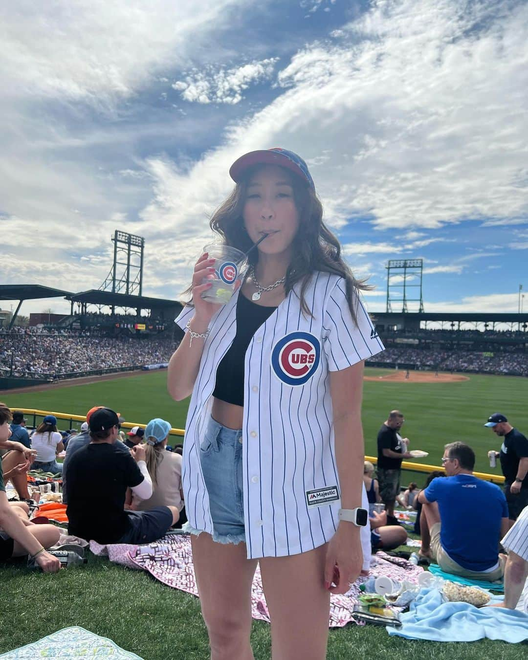 ジェシカ・カラランさんのインスタグラム写真 - (ジェシカ・カラランInstagram)「it’s a beautiful day for a ball game ⚾️( + margaritas🍹)」3月11日 9時25分 - jessicacalalang