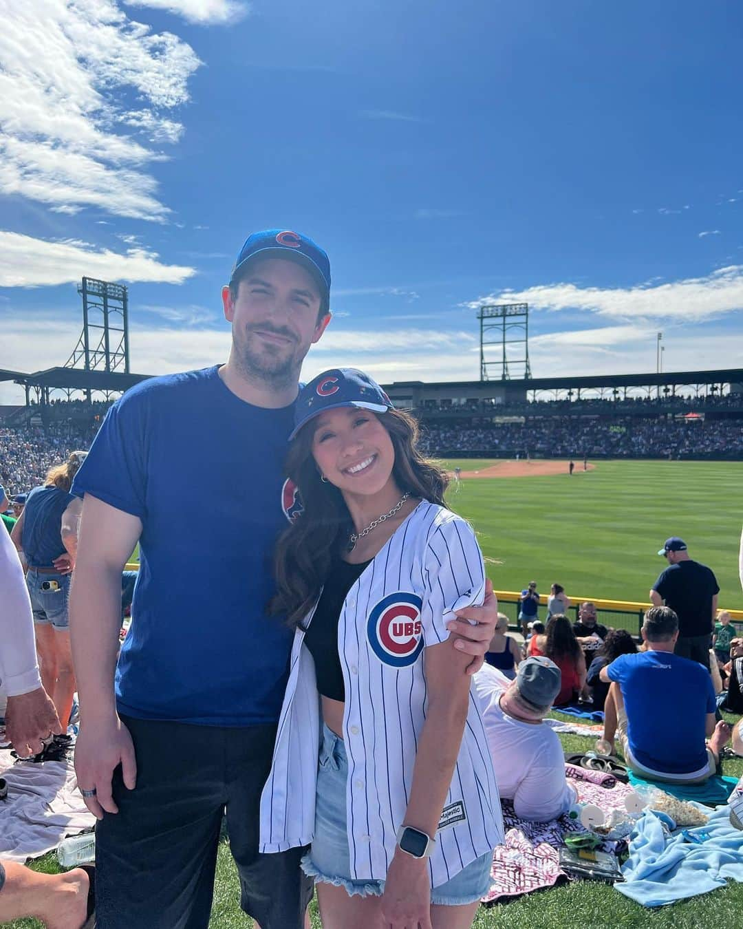 ジェシカ・カラランのインスタグラム：「it’s a beautiful day for a ball game ⚾️( + margaritas🍹)」