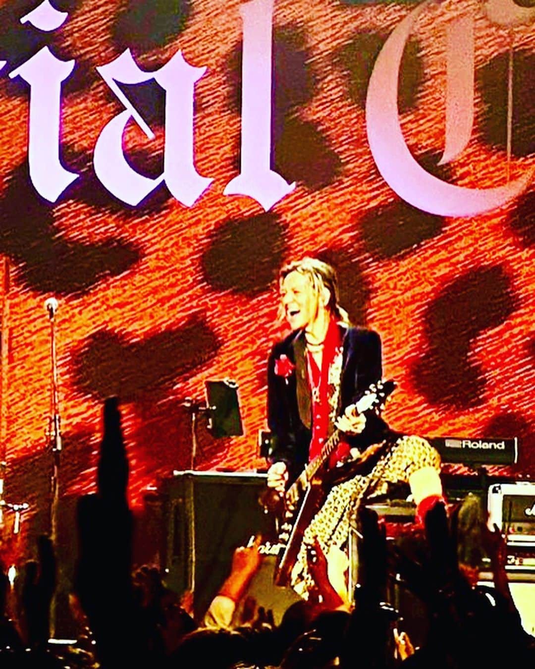 のインスタグラム：「☆ Rockon ☆  Tokyo Records Presents  Rockon Social Club  Secret Party  🤘開催中🤘  @rockonsocialclub  ・  ・  3.11 🙏」