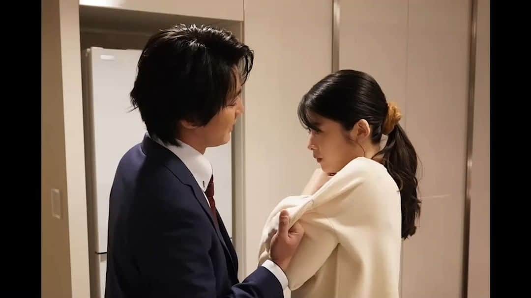 夫を社会的に抹殺する5つの方法のインスタグラム：「. ／ #オトサツ  3/14(火)24:30最終話前に 第1話から"復讐"を🔪 ＼  #Paravi、#DMMTV、#ひかりTV、#プライムビデオで最新話まで配信中、 #TVer でただいま第1〜3、9話＆スピンオフ最新話まで配信中です📱  Youtubeのテレビ東京公式 ドラマチャンネルでは未公開＆NG集も！  ぜひご覧ください！！  #夫を社会的に抹殺する５つの方法 #馬場ふみか #野村周平 #佐藤玲 #岡本夏美 #永瀬莉子 #持田将史 #森カンナ #渡辺いっけい #宮崎美子 #次回3月14日深夜0時30分 #モラハラ夫 #モラハラ旦那 #復讐 #ドラマ」