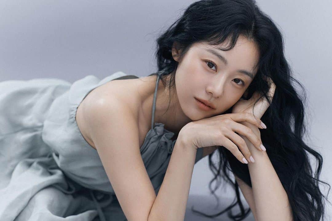 イ・シウォンのインスタグラム：「안녕 나의 봄 🌷」