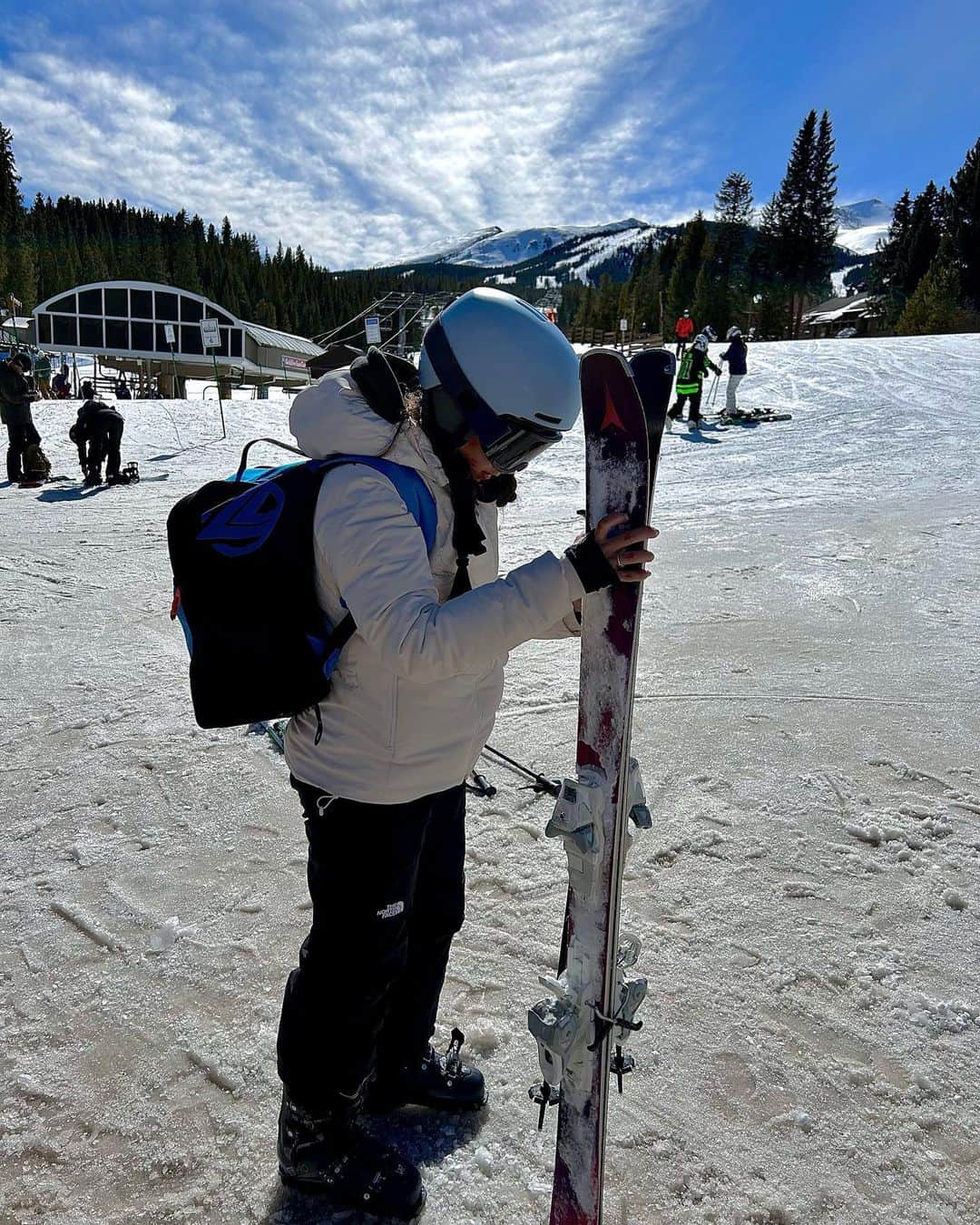 Rozinaのインスタグラム：「inner peeaaaccceeee   #skibreck#breck#ski#shred#wintersports#athlete」
