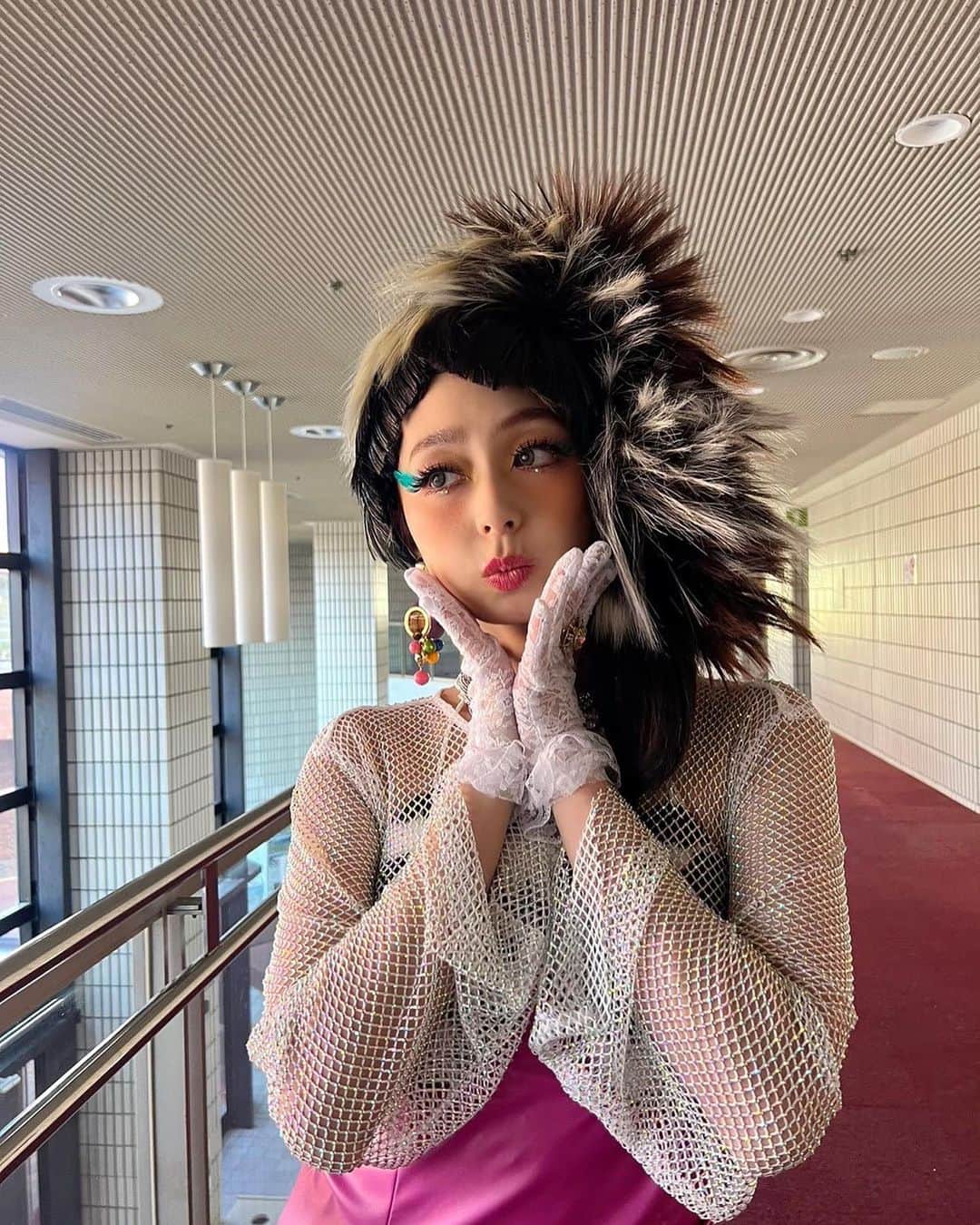 宇垣美里マネージャーさんのインスタグラム写真 - (宇垣美里マネージャーInstagram)「東海テレビ 『自由な女神-バックステージ・イン・ニューヨーク』のオフショットをお届けします🫣💕  第2話は、本日夜11時50分から放送です✨　  ぜひご覧ください🥰」3月11日 12時16分 - ugakimisato.mg