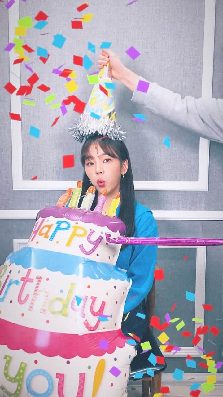 ペク・アヨンのインスタグラム：「뿌🥳 아연데이💜」