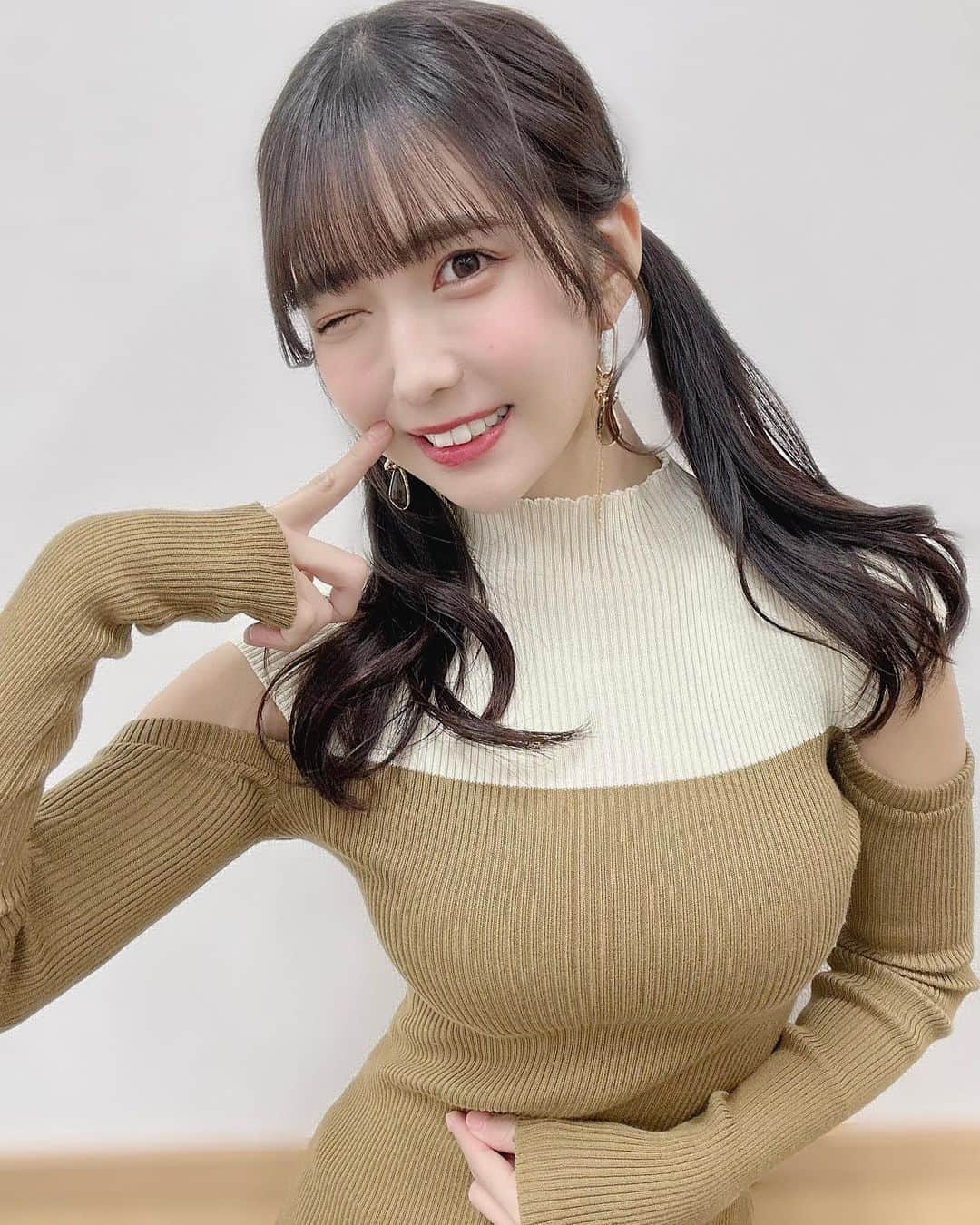 天羽希純のインスタグラム：「こんな格好もすき？」
