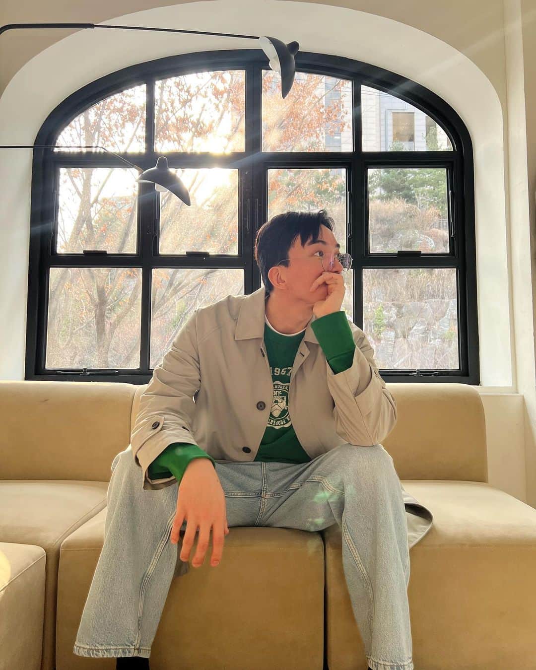 ト・サンウのインスタグラム：「봄 🌼🧥」
