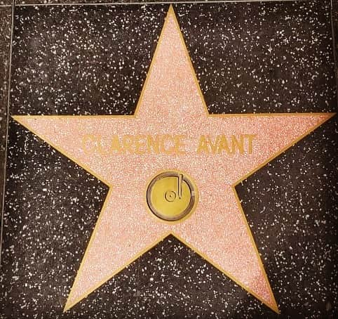 ジミー・ジャムさんのインスタグラム写真 - (ジミー・ジャムInstagram)「The only thing better than having a star on the Hollywood Walk of Fame is having Clarence Avant’s star right next to ours. We’ll forever be connected ⭐️. It’s also nice to have been inducted by 3 other folks with stars in the neighborhood @quincyjones @magicjohnson and @janetjackson 🙏🏾. We are blessed to have you in our lives. Can’t believe it’s been 30 years but “funny how time flies when you’re having fun”😎 And if you want to visit us we’re at 6363 Hollywood Blvd the same address as the first clothes store we ever shopped at when we first came to LA 🤯#flytetyme40 #jamandlewis50th #theearthhasmusicforthosewholisten #musicisthedivineart」3月11日 13時44分 - flytetymejam