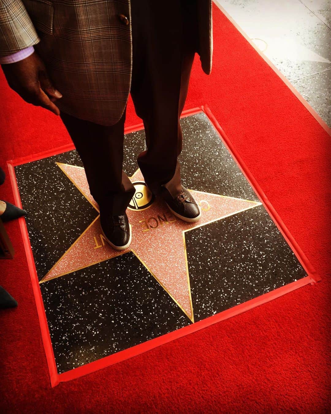 ジミー・ジャムさんのインスタグラム写真 - (ジミー・ジャムInstagram)「The only thing better than having a star on the Hollywood Walk of Fame is having Clarence Avant’s star right next to ours. We’ll forever be connected ⭐️. It’s also nice to have been inducted by 3 other folks with stars in the neighborhood @quincyjones @magicjohnson and @janetjackson 🙏🏾. We are blessed to have you in our lives. Can’t believe it’s been 30 years but “funny how time flies when you’re having fun”😎 And if you want to visit us we’re at 6363 Hollywood Blvd the same address as the first clothes store we ever shopped at when we first came to LA 🤯#flytetyme40 #jamandlewis50th #theearthhasmusicforthosewholisten #musicisthedivineart」3月11日 13時44分 - flytetymejam