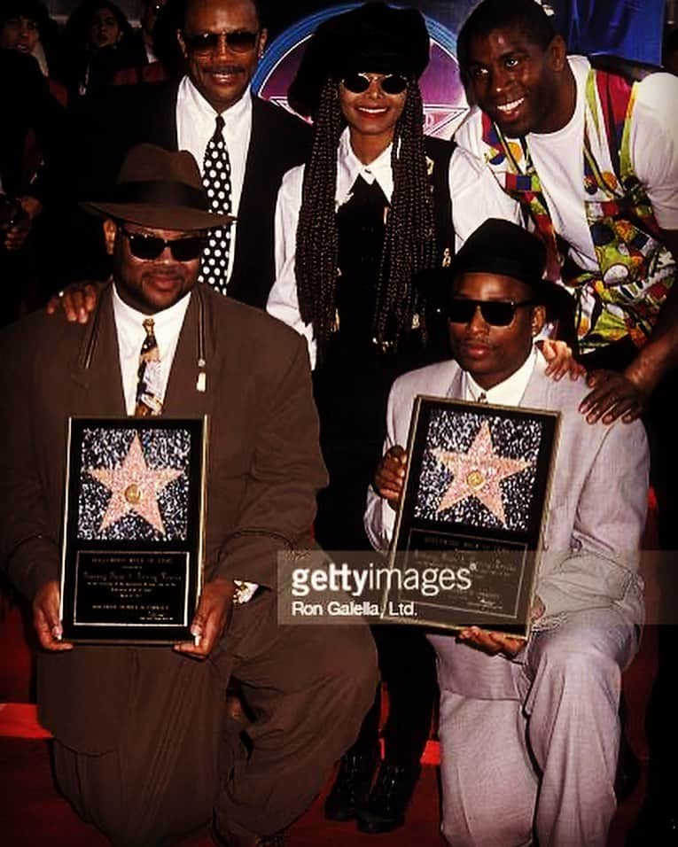 ジミー・ジャムさんのインスタグラム写真 - (ジミー・ジャムInstagram)「The only thing better than having a star on the Hollywood Walk of Fame is having Clarence Avant’s star right next to ours. We’ll forever be connected ⭐️. It’s also nice to have been inducted by 3 other folks with stars in the neighborhood @quincyjones @magicjohnson and @janetjackson 🙏🏾. We are blessed to have you in our lives. Can’t believe it’s been 30 years but “funny how time flies when you’re having fun”😎 And if you want to visit us we’re at 6363 Hollywood Blvd the same address as the first clothes store we ever shopped at when we first came to LA 🤯#flytetyme40 #jamandlewis50th #theearthhasmusicforthosewholisten #musicisthedivineart」3月11日 13時44分 - flytetymejam