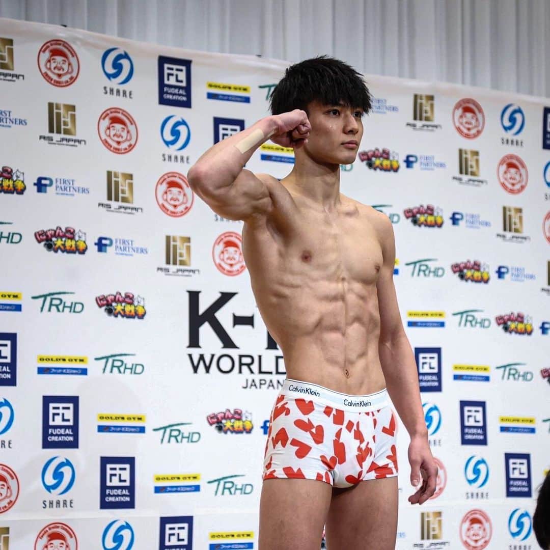 玖村将史のインスタグラム：「. Weight in 54.95kg K-1の誇りをかけて必ず倒す🔥💪🏻  @k1wgp_pr  #k1wgp #k1_wgp」