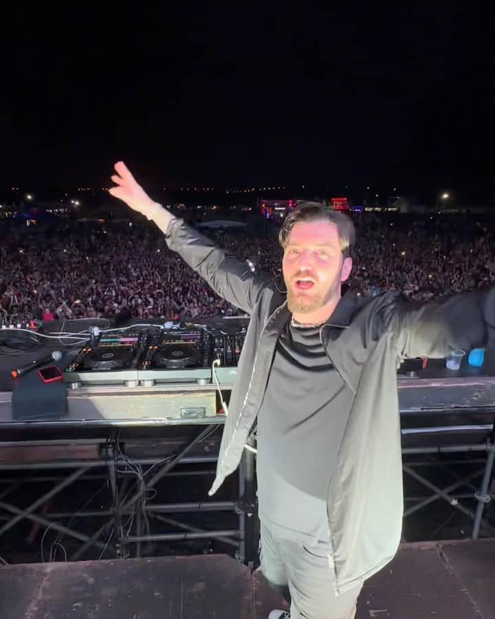 アレッソのインスタグラム：「Cape Town ♥️🇿🇦 felt incredible to be back after such a long time!」