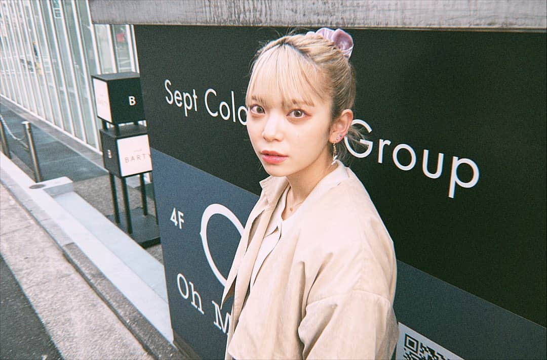 星れいらのインスタグラム：「3月12日 この業界に入って、17年が経ちました。✨  5歳から22歳までの17年間本当に沢山の経験ができて、日々思い返すとあっという間に感じます。 いつの間にか自分がこんなに大きくなっててビックリしてます。笑 沢山の人と出会い、沢山の作品と出会い、沢山色んな自分を見てきて、本当に幸せです。 この世界でしか生きていけないし、この世界じゃないと生きていけません。 これからももっともっと頑張って沢山の方に恩返ししていきたいです。  いつも応援していただいて本当にありがとうございます☺️ これからも応援よろしくお願いします!!🔥  2023.3.12」
