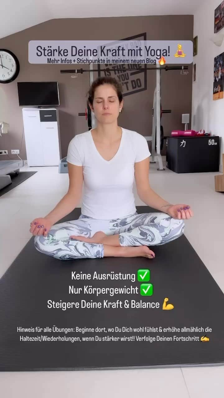 ユリア・ゲルゲスのインスタグラム：「Wusstest Du, dass Du nicht unbedingt schwere Gewichte heben musst, um die Kraft und das Gleichgewicht Deines Körpers zu verbessern?🧘🏻‍♀️💪🏼  Ich habe 4 einfache Yoga-Übungen, die ich gerne mache und die eine starke Grundlage für die Stärkung Deines Körpers bilden: Keine Ausrüstung ✅ Körpergewicht ✅ Aktivierung & Fokus ✅  Mein neuer Blog ist live 🔥 - schaue dort nach Tipps, die Dir helfen, Deine Wellness-Ziele zu erreichen. Link in Bio (verfügbar in 🇬🇧 & 🇩🇪) . . Did you know, that you don’t need to necessarily be lifting heavy weights to improve your bodies strength and balance?🧘🏻‍♀️💪🏼  I have 4 simple yoga exercises that I like to do which provide a strong baseline for strengthening your body:  No equipment ✅ Body weight ✅ Activation & Focus ✅  My new blog is live 🔥 - check it out for tips to help you achieve your wellness goals. Link in bio (available in 🇬🇧 & 🇩🇪)  #yoga #yogi #mittwochmotivation #strong #strongwomen #strength #balance #positive #positivity #motivation #health #wellness #healthylifestyle #healthtips #healthiswealth #healthcoach #health #wellness #healthgoals #wellnesswednesday #wellnessjourney #wellnessblogger #blogger_de #blogger #bloggers #gesund #frau #frauenpower #frauenfürfrauen #yogadeutschland」