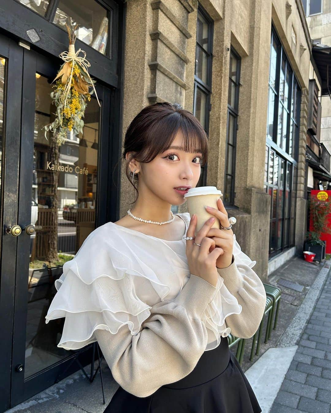 marupiさんのインスタグラム写真 - (marupiInstagram)「コーヒーはブラック派です☕️ #まるぴの私服」3月11日 18時27分 - marupi_8989