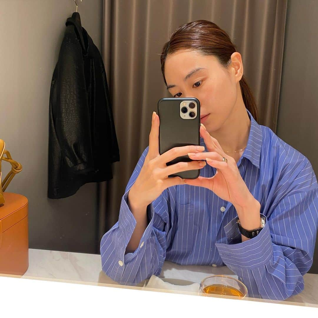 Karanさんのインスタグラム写真 - (KaranInstagram)「つやっつや✨✨ @shellen_salon   今日は久しぶりにハイドラフェイシャルとノーメス小顔リフトのコースをお願いしました♡ くすみがなくなって花粉でだるかった身体も丁寧なマッサージで本当に生き返った❤️」3月11日 19時02分 - karan_yoshii