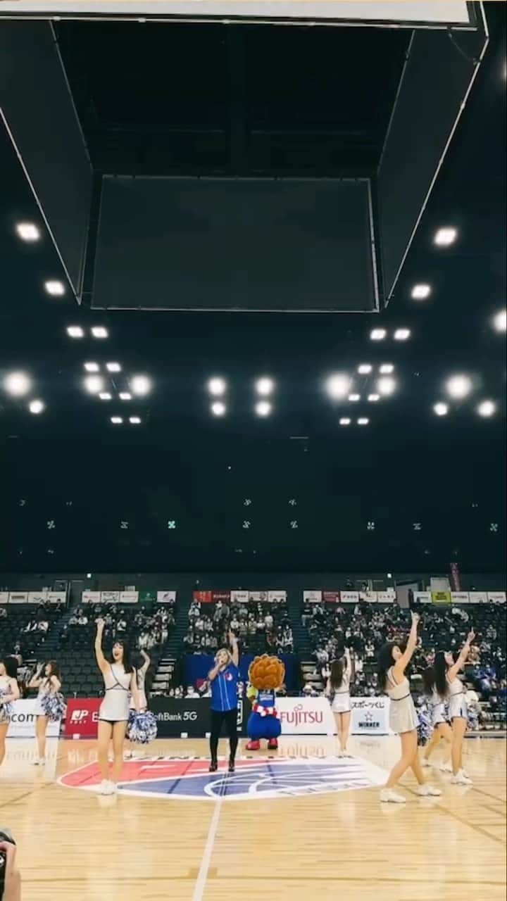 MINMIのインスタグラム：「バスケB2リーグ🏀rizingzepher の応援歌"All In”を作りました！また音楽監督に任命して頂きました！ 今日は福岡のホーム試合🔥All In の初披露をしました！B1昇格に向け、タイトル通りチーム一丸となって共に昇っていって下さる事を信じています🔥All in !!!!!」