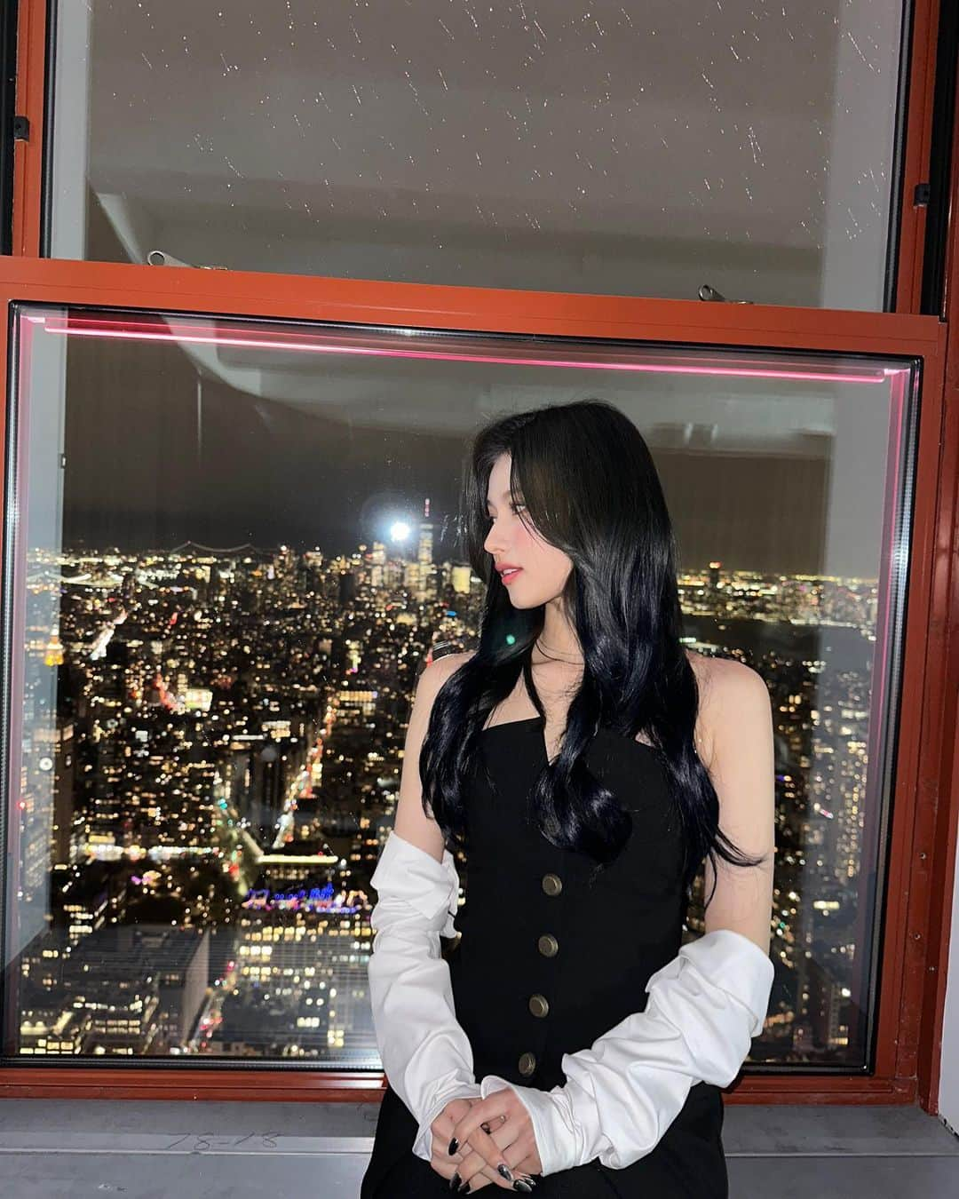 さなさんのインスタグラム写真 - (さなInstagram)「Last day in snowy New York looking down from Empire State Building❤︎」3月11日 19時27分 - m.by__sana