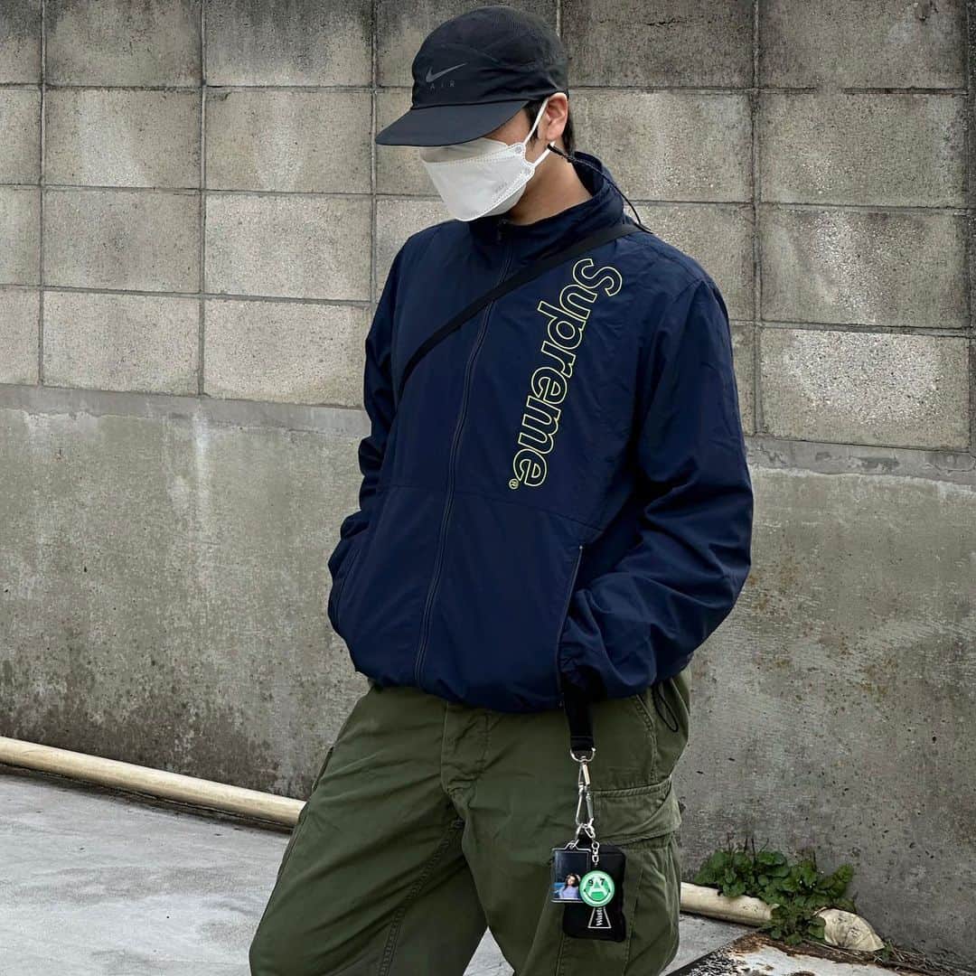 KEIのインスタグラム：「Holiday Dump. ☕️ #supreme #youthloser #tokyo #meguro」