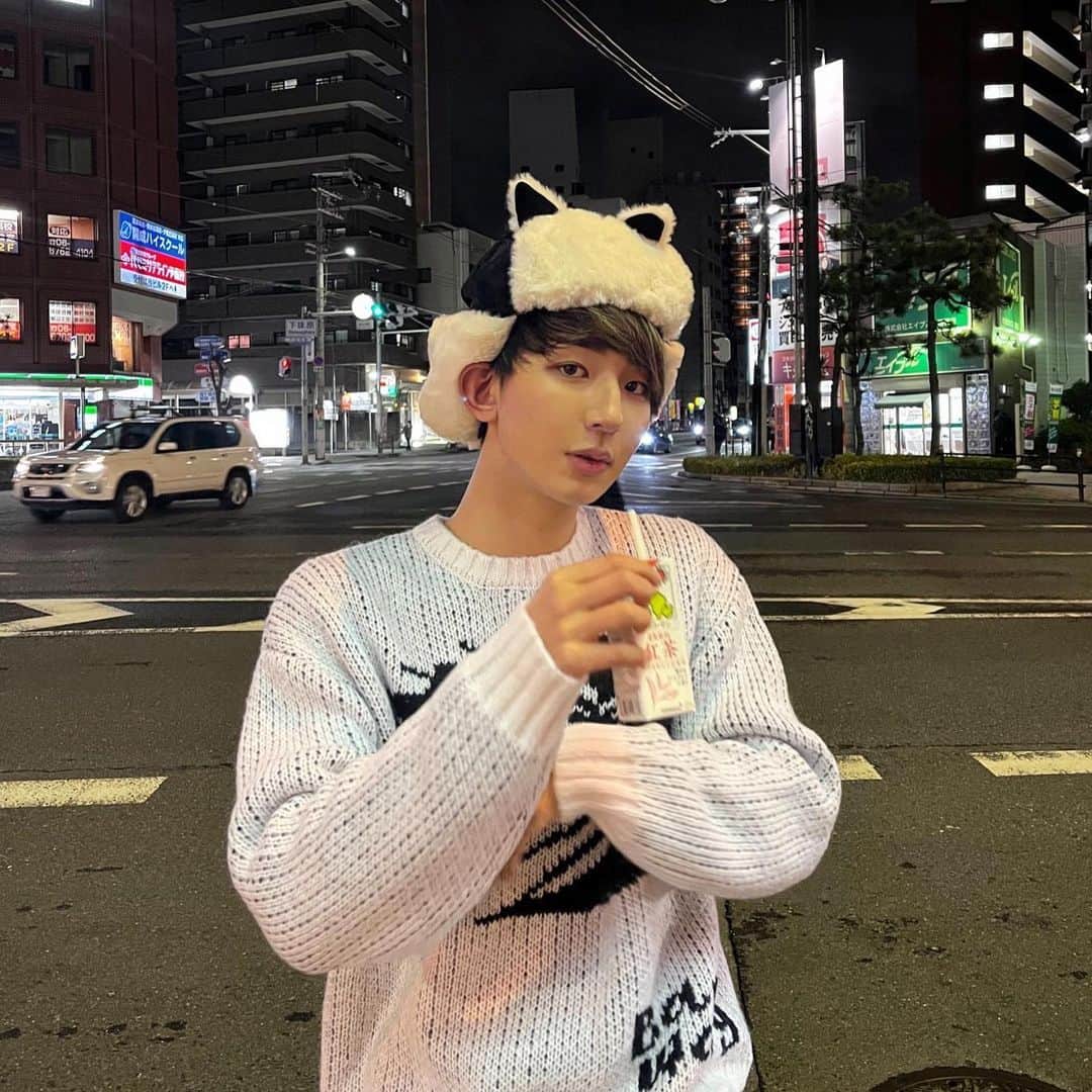 上野裕次郎のインスタグラム：「Knit mood★彡🐱」