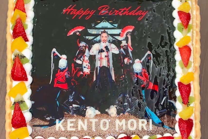 ケント・モリさんのインスタグラム写真 - (ケント・モリInstagram)「3/3/2023 Kento Mori 38 Birthday Dream Party ❤️‍🔥🌈🌍 Thank You So Much Everyone who Came 🙏😘🙇‍♂️ Presented by KM1 & @fixerinc 🏢  #happybirthday」3月11日 20時39分 - kentomori_official