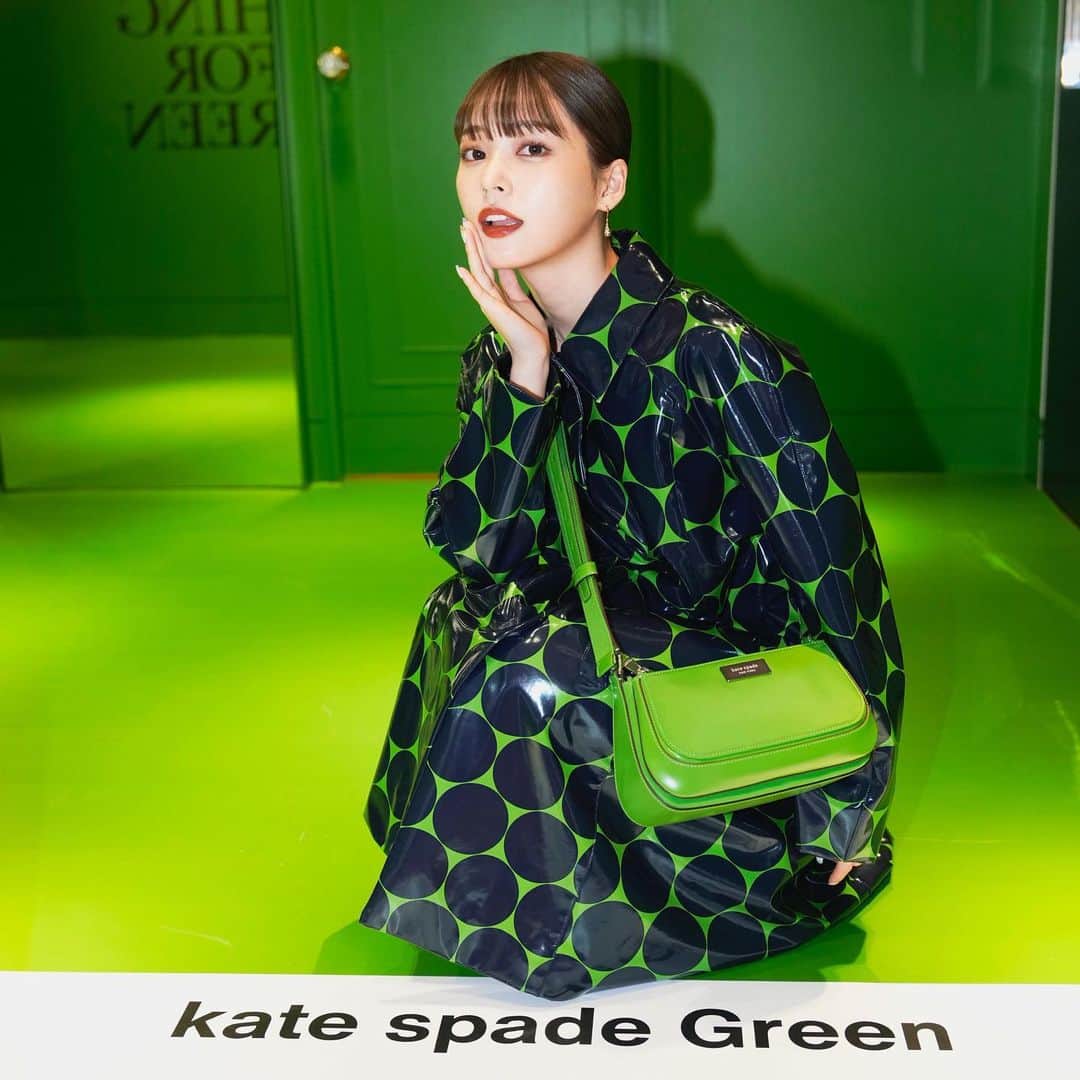 那須笑美さんのインスタグラム写真 - (那須笑美Instagram)「Kate Spade New York Green Room♠︎  グリーンに包まれビビットな空間に癒されました🪴💚  kate spade new york 銀座店 3F/東京都中央区銀座5-5-19 2月1日(水）~6月迄開催中です!  #katespdejapan#ケイトスペードアドベンチャー#サムアイコ」3月11日 20時48分 - nasu_hohomi