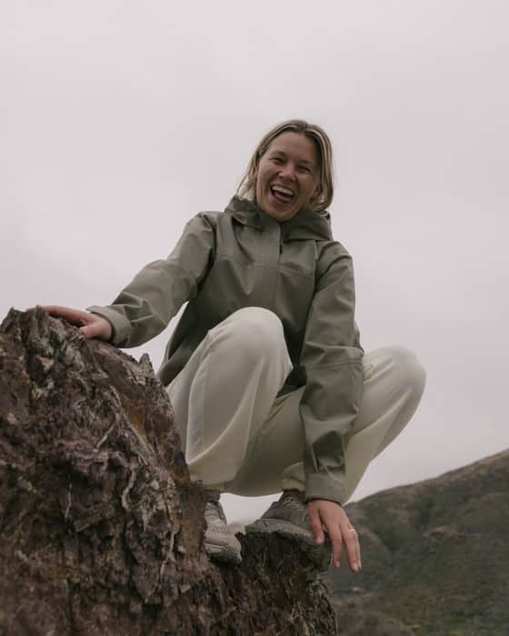 のインスタグラム：「Rain or shine, we've got you covered. For nearly 50 years, we have been making reliable rainwear with you in mind.   Photo: @seanrcollier  #Marmot」