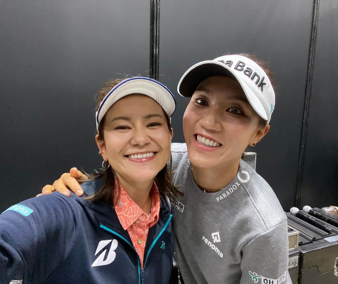 宮里藍のインスタグラム：「What a surprise! Reunited with @lydsko today at Japan golf fair! I never thought I’d see you here :) You look amazing Lydia! Good luck at your next tournament💪 #japangolffair #reunited   まさかのリディアと再会！ ここで再会出来るなんて思ってもいなかったので、凄く嬉しいサプライズでした☺️✨次の試合も頑張ってねー！🔥応援してるよ！！ #ゴルフフェア2023  #ゴルフフェア #まさかの再会 #嬉しすぎた」