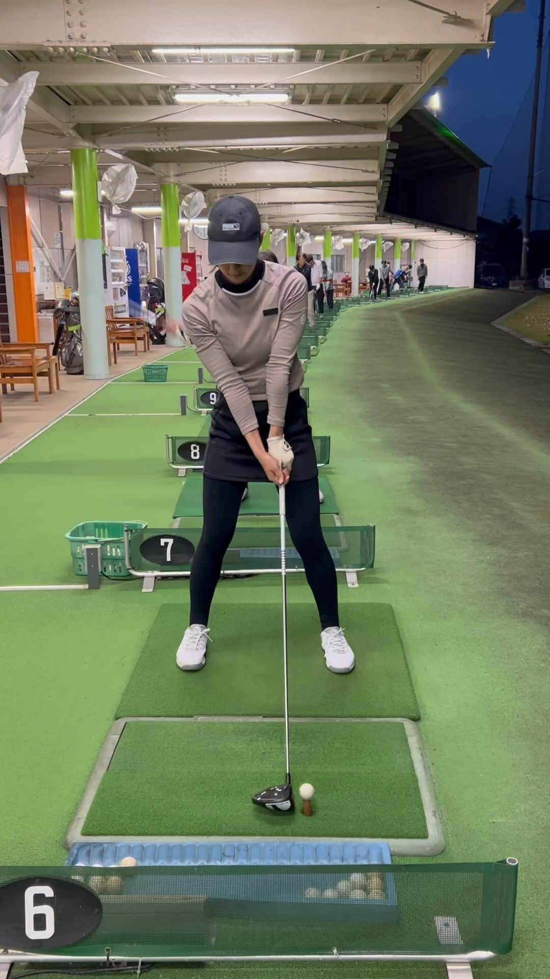 のインスタグラム：「ゴルフサバイバル見てくださった皆様、 ありがとうございました😌🙏 悩んだ時期もありましたが、ちょっとずつ良くなってきてると思います。 これからも頑張ります💪🏻  #golf #golfswing #ゴルフ #ゴルフスイング #ゴルフスイング動画 #ゴルフ女子 #ドライバーショット #ゴルフウェア #ゴルフコーデ #PUMA」