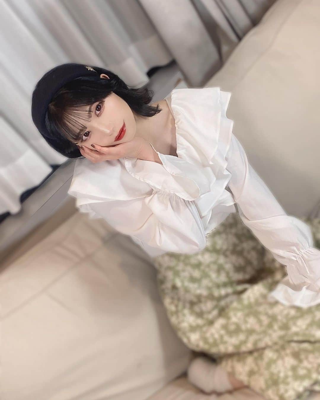 石原美沙紀のインスタグラム：「🤍🤍🤍  #데일리　#셀카　#일본　#친구해요 #instagood #instalike #instafashion #japanesegirl #cute #自撮り #自撮り女子  #アイドル  #今日のコーデ #ファッション #selfie #followme #likeforlikes  #写真好きさんと繋がりたい#idol #japanese #メイク #フォローミー　#follow #モデル #推し」
