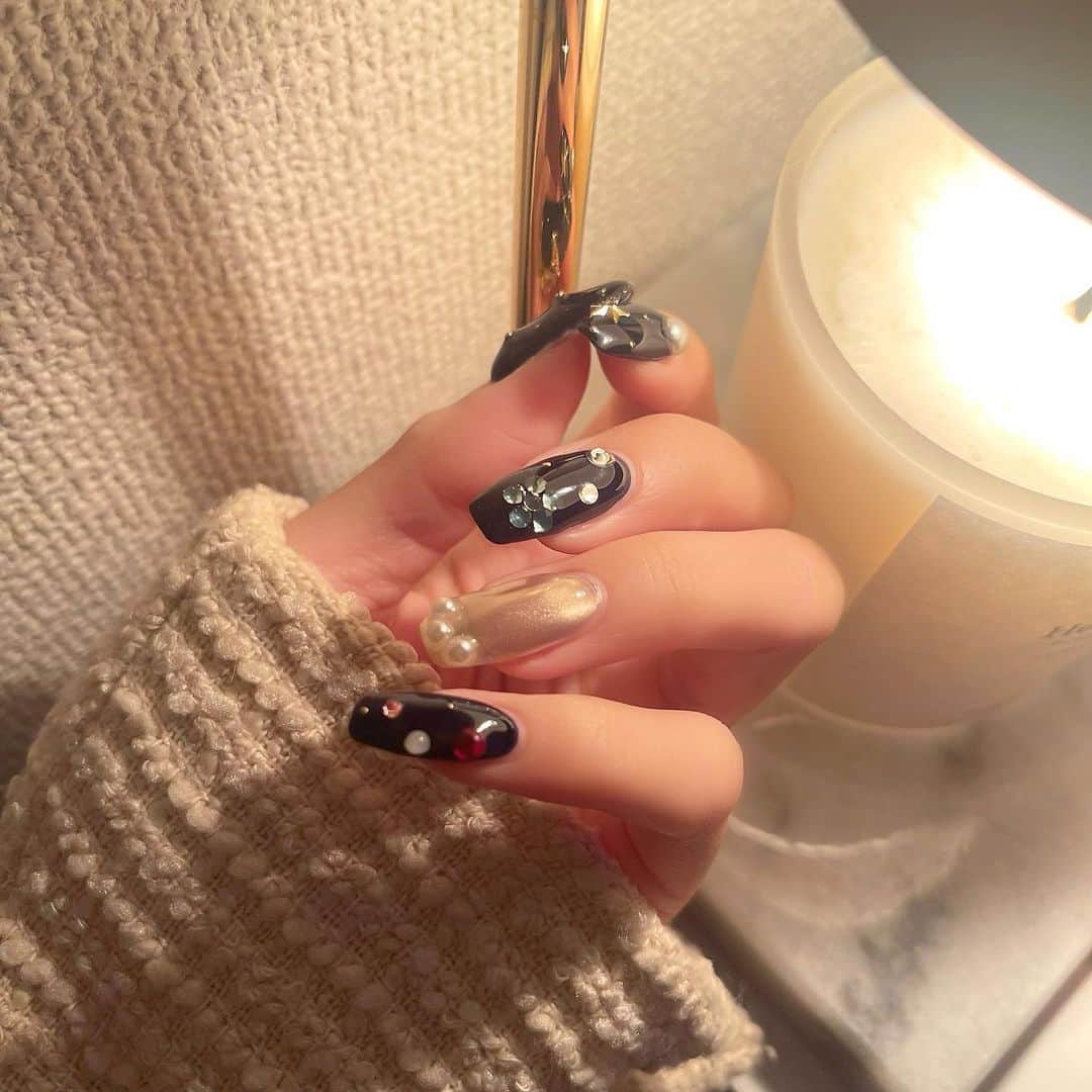 小瀬黎奈のインスタグラム：「navy nail 🪄🌃🌟🪐 kawaii....♡」