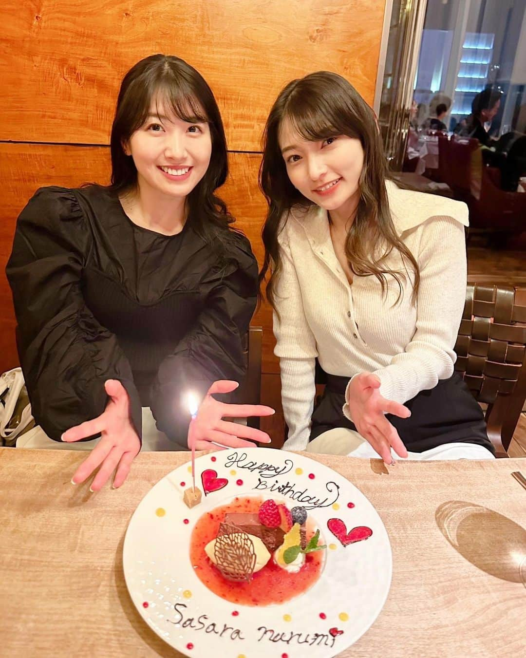 滝口成美さんのインスタグラム写真 - (滝口成美Instagram)「・ ・ 私とささらの誕生日祝いで (ららたまおめでとう🎂💗) 素敵な場所へ連れてってくれた せがみさ、本当にありがとう🥺💓  みんな多忙な中なのに 色々考えてくれて 時間を共に過ごしてくれて 嬉しいよ🥲🌸  またこの先おばあちゃんになっても みんなでお祝いもお茶会もし続けていきましょね🫶🏻  #birthday#銀座ディナー #銀座グルメ」3月11日 22時06分 - naruxx93