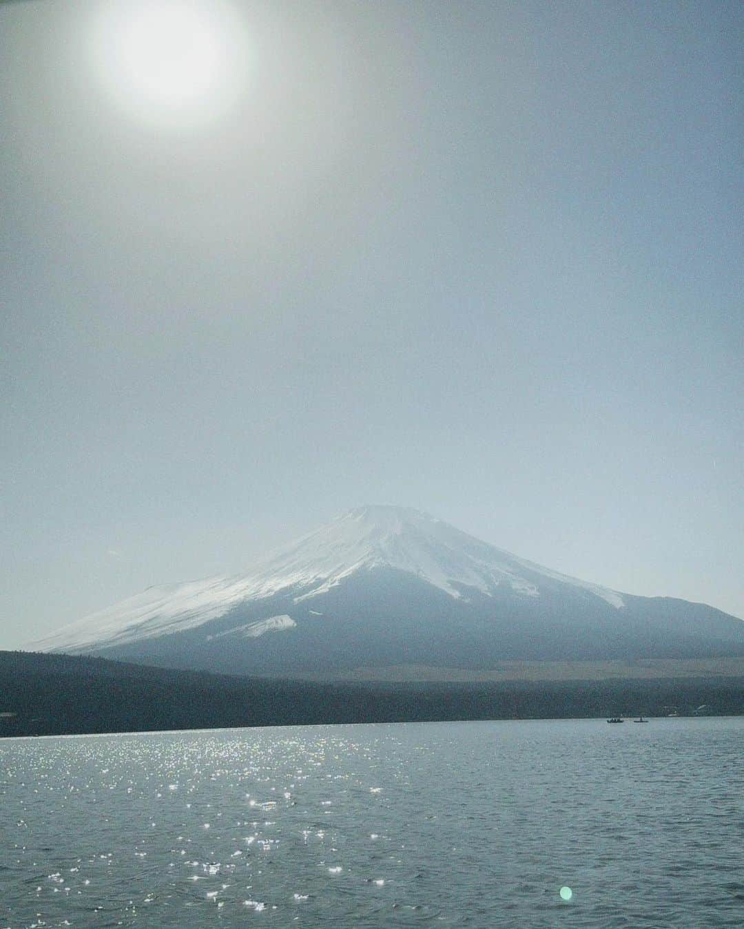 石川翔鈴さんのインスタグラム写真 - (石川翔鈴Instagram)「. 🦢🗻💞🌸」3月11日 22時49分 - karen__i328