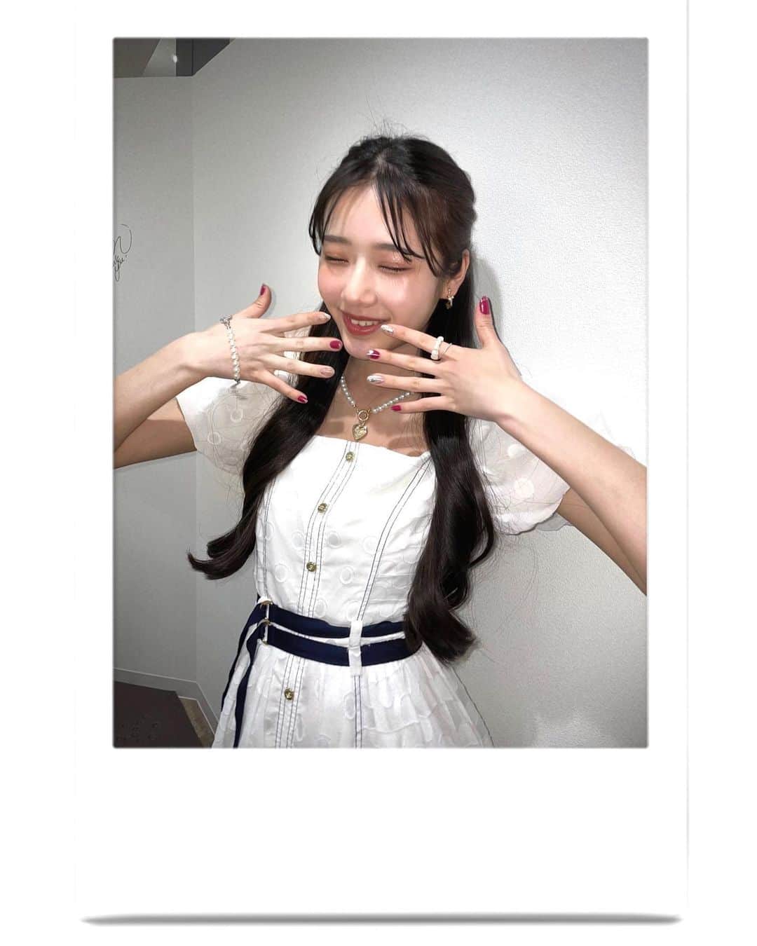 天翔天音のインスタグラム：「‪𓂃𓈒  ヘアメイク　自分‪⸜♥‪⸝‍‬  3姉妹ファンミーティングの時📸 懐かしい！ 今年も皆さんと会える機会が出来ます様に〜  #天翔天音 #05 #sjk #jk2 #05년생  #ヘアメイク #ロングヘア #メイク #fashion #ootd #asian」
